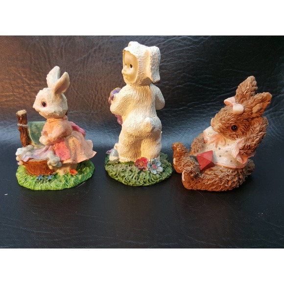 Three small resin Easter Bunny Figures BC316 - Picture 2 of 9